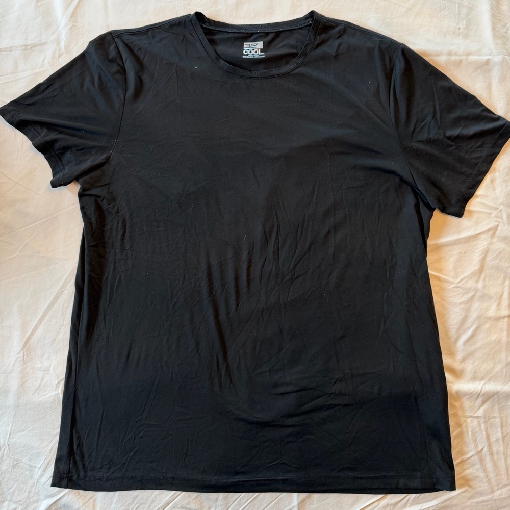 32 Degrees Men's Classic Black Tee